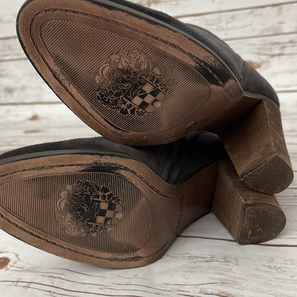 Vince Camuto Francia Suede Booties Women’s Size 9 Stacked Heel Pull On Gray - Picture 7 of 10